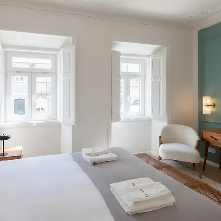 Flh Lapa With Interior Pateo Apartment Lisbon